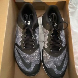 Nike tennis shoes